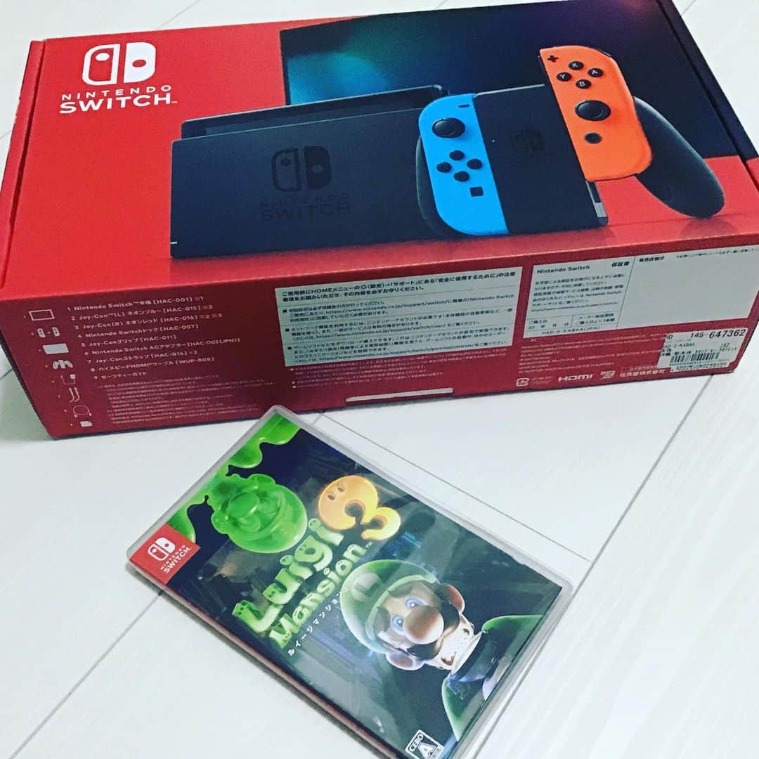 越中睦士さんのインスタグラム写真 - (越中睦士Instagram)「買ったぜ！  #NintendoSwitch」8月4日 0時38分 - makotokoshinaka