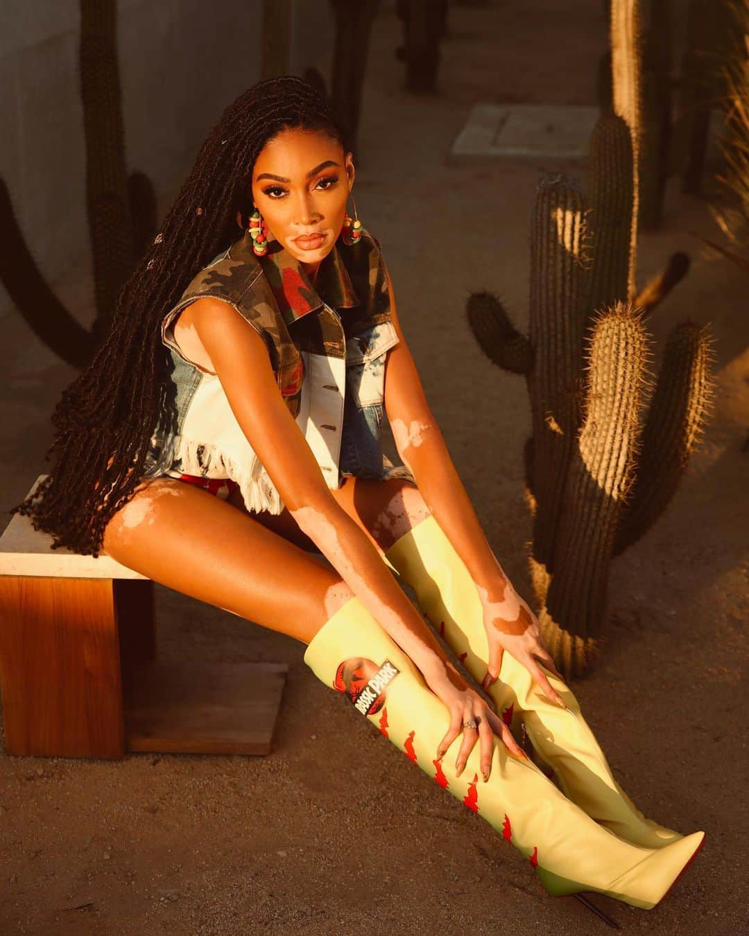 ウィニー・ハーロウさんのインスタグラム写真 - (ウィニー・ハーロウInstagram)「Hot like desert 🌵」8月4日 0時41分 - winnieharlow