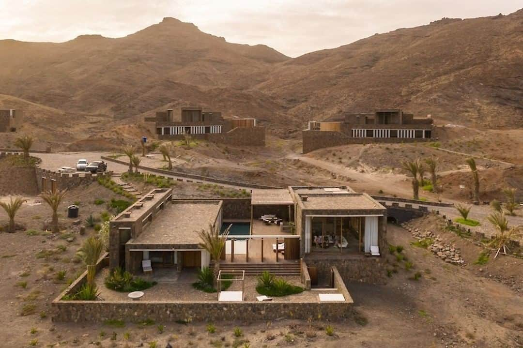 Architecture - Housesさんのインスタグラム写真 - (Architecture - HousesInstagram)「⁣ #African Style🐅 .⁣ Swipe left to discover this wonderful home placed in #CaboVerde🌅.⁣ Tag an #architecture lover!⁣ ___⁣⁣⁣⁣ 📐 @poloarchitects⁣ #archidesignhome⁣⁣⁣⁣⁣⁣ ___ ⁣⁣⁣⁣ ⁣⁣⁣⁣ #architecture_lovers #architecturephotography ⁣⁣ #architecturelovers #architecturephoto #modernarchitecture #architectures⁣⁣⁣ #archilovers #architect ⁣⁣ #naturearchitecture #africahomes」8月4日 0時50分 - _archidesignhome_