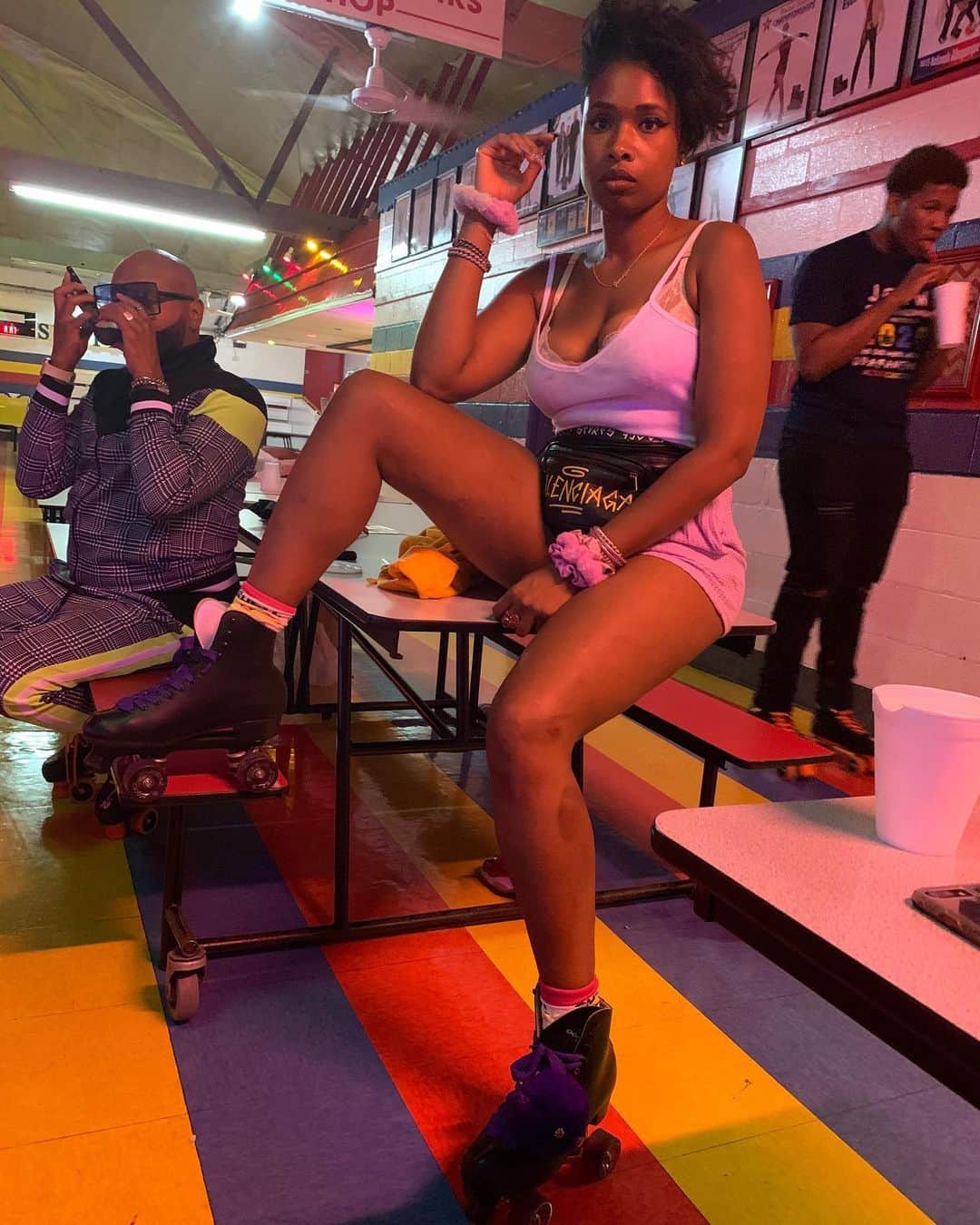 ジェニファー・ハドソンのインスタグラム：「The kids wanted something to do , so mama hud gave them something to do!  last time I was @fleetwoodrollerrink  was for @tarajiphenson bday bash , can’t believe that was almost a year ago cuz our bdays are rolling right on back around  again !  That was so fun ! Almost Virgo season yal !!!!! But first right now , it’s all about the Leo’s and my munch is a Leo !! Just about bday time !」