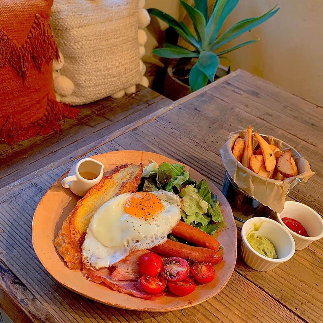 長江里加のグルメインスタ