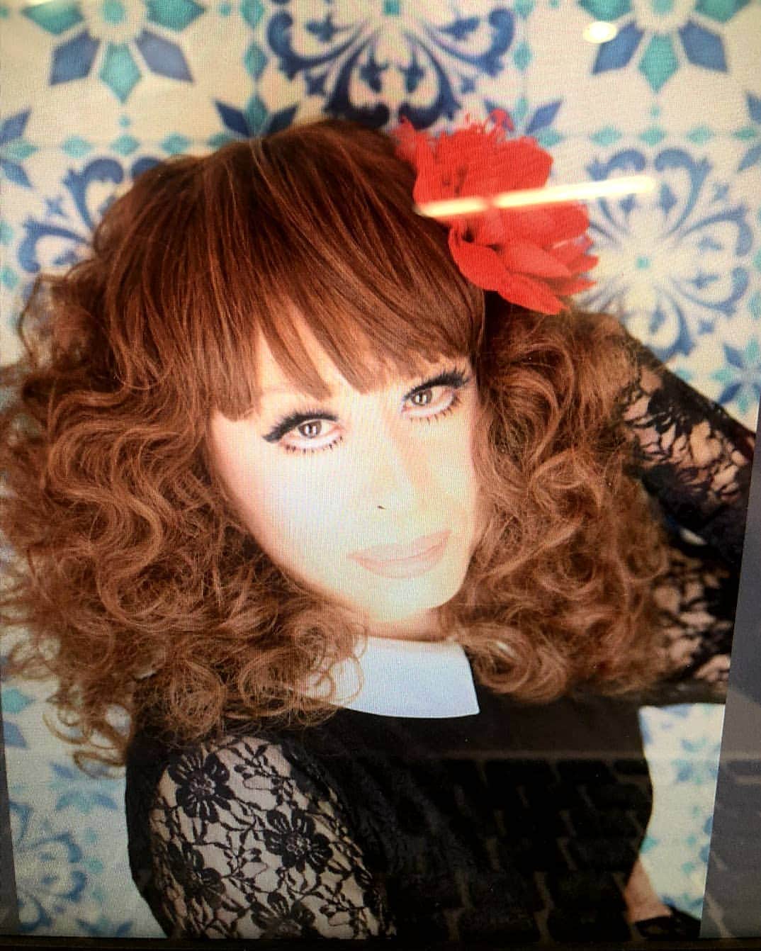 モト冬樹のインスタグラム：「こんな趣味はありません #モト冬樹#女装#クイズです #きれい？#付け睫が重い」