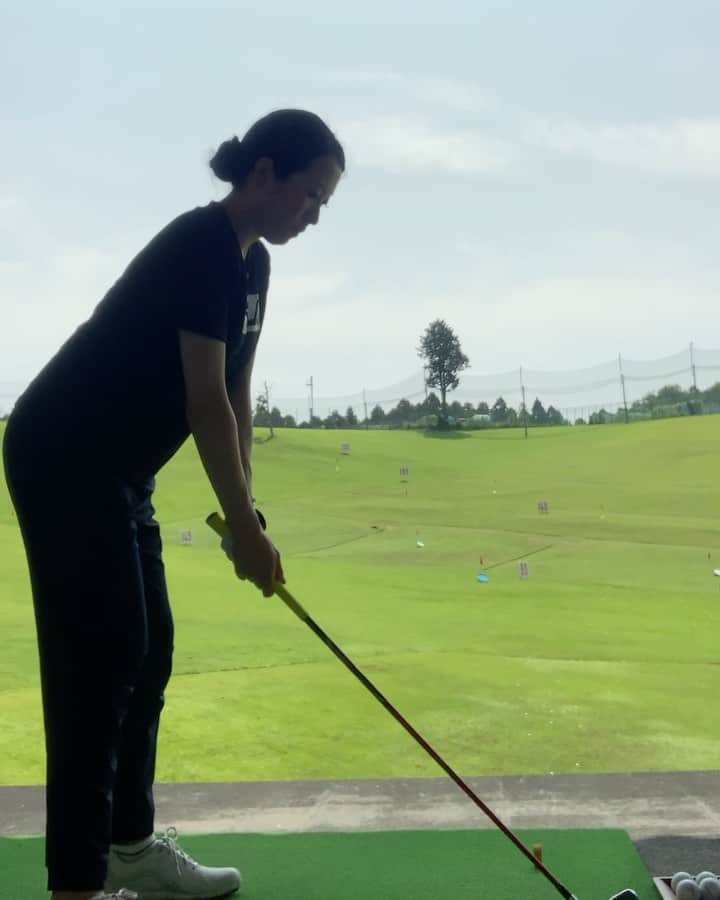 のインスタグラム：「梅雨明けましたね☀️ にんぷも元気に練習⛳️ 皆さん熱中症には気をつけて！ #golf#妊婦#ゴルファー」