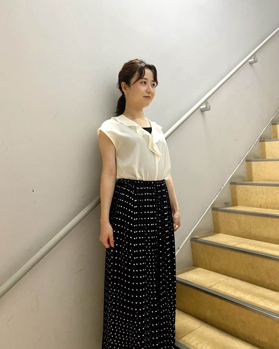 宮崎由衣子さんのインスタグラム写真 - (宮崎由衣子Instagram)「2020.08.04(火)   #日本テレビ 「 #バゲット 」#衣装  #トップス　@innowave  #innowave  #スカート  @tiensecoute  #tiensecoute  #日テレ #テレビ衣装 #気象予報士 #お天気キャスター #気象キャスター  #weathercaster #weatherforecaster  #今日の衣装　#きょうの衣装　#今日の服 #今日のコーデ　#今日のスタイリング  #コーディネート　#153cmコーデ  #ootd #ootdfashion #ootdstyle  #2020ss  #春コーデ　#夏コーデ　 #春服 #夏服　#fashion」8月4日 11時48分 - wm_yuitea