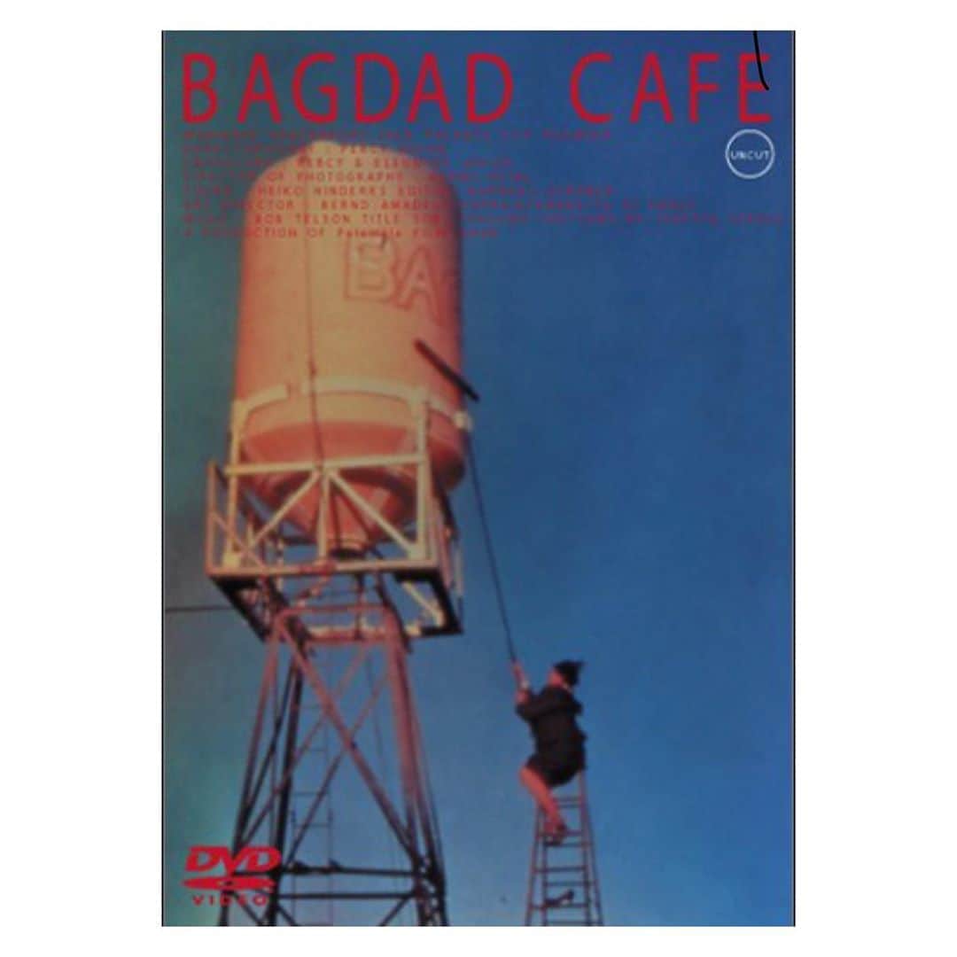 山谷花純さんのインスタグラム写真 - (山谷花純Instagram)「『BAGDAD CAFF』観た。  何か大きな出来事が起きる訳じゃないのだけど、ゆっくりと流れる時間の中で確実に変化していく主人公と劇中の空気。音楽がすごく素敵でエンドロールまで見て完結する作品でした。 面白かったなぁ。私好みの映画でした。  #bagdadcafe #バグダッドカフェ #映画 #movie」8月4日 12時04分 - kasuminwoooow