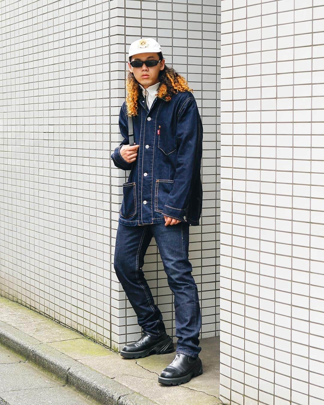 Droptokyoさんのインスタグラム写真 - (DroptokyoInstagram)「TOKYO STREET STYLE⁣⁣ ⁣⁣ Name: @yamakiiori⁣ Occupation: Stylist⁣ Top: #Levis⁣ Pants: #Levis⁣ Shoes: #ALYX Cap: #RalphLauren⁣ #streetstyle#droptokyo#tokyo#japan#streetscene#streetfashion#streetwear#streetculture#fashion#ストリートファッション#コーディネート#tokyofashion#japanfashion⁣⁣⁣⁣ Photography: @keimons」8月4日 12時00分 - drop_tokyo