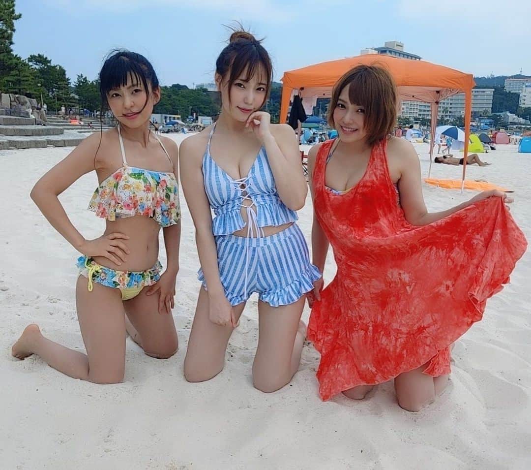 山脇千文美のインスタグラム：「楽しいなぁ🥰 #白浜海岸」