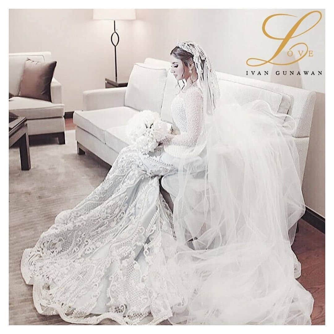 Ivan Gunawanさんのインスタグラム写真 - (Ivan GunawanInstagram)「Dear engaged couple, are you getting married soon and have a dream wedding dress for the bride and suits for the groom ? You may contact us @love_ivangunawan we will make the best one for you... Book us NOW to enjoy our wedding packages and also lock your date before someone else does. . Love by Ivan Gunawan Ivan Gunawan Boutique Komplek Perhubungan Laut no. 5  Cipete - Jakarta Selatan Monday - Friday 10am - 5pm (Appointment Only) 08111885028 (WhatsApp Only) .  #wedding #weddingdress #weddingattires #bride #groom #prewedding #ivangunawan #fashiondesigner #fashion #indonesiabrand #weddingideas #fashionblogger #style #instawedding #preweddingshoot #photography」8月4日 12時37分 - ivan_gunawan