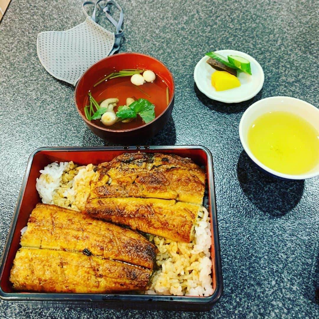 金村義明さんのインスタグラム写真 - (金村義明Instagram)「関西の鰻をたべに木津市場へ！川上のまむしへ！ 超超超超超劇劇劇劇劇うままままままし！スタミナ倍増計画！ 香ばしくて絶品！関東も関西も旨い店はうままままままし😋」8月4日 12時37分 - yoshiaki_kanemura