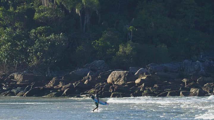 ミグエル・プッポさんのインスタグラム写真 - (ミグエル・プッポInstagram)「A melhor parte de praticar esse esporte, é a conexão com a natureza 🍃✨ (🎥: @fariacaio ) #Cambury #surf #gratidao」8月4日 4時42分 - miguelpuposurf