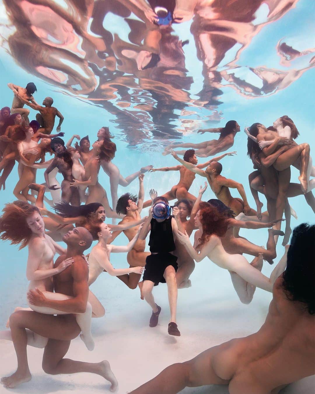プレイボーイさんのインスタグラム写真 - (プレイボーイInstagram)「Aquatic outtake! A look behind (or rather below) the lens of last summer’s dreamy underwater shoot with @@edfreemanphoto and @cgpalmieri for the cover of Playboy’s 2019 Gender and Sexuality Issue—a recent finalist for @asme1963’s “Most Controversial Cover” award (Congrats @edfreemanphoto!)」8月4日 5時24分 - playboy
