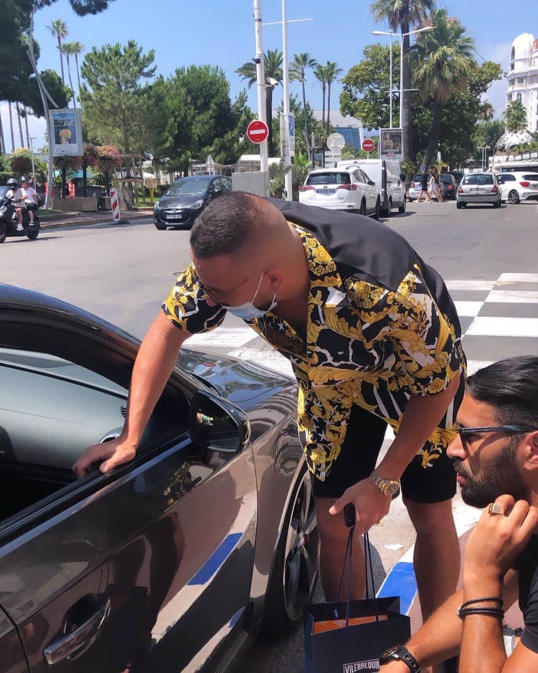 ナビル・ギラスのインスタグラム：「🙈🙉🙊」