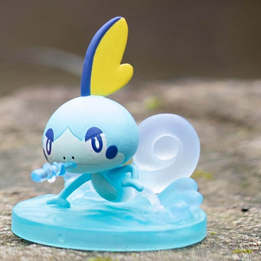 Pokémonさんのインスタグラム写真 - (PokémonInstagram)「Shy Sobble does its best to keep foes away with Water Gun! 💧  Put your favorite starter Pokémon from Galar on display with this new Gallery Figure!   Tap the link in our bio to head to the #PokemonCenter, US Trainers.」8月4日 6時13分 - pokemon