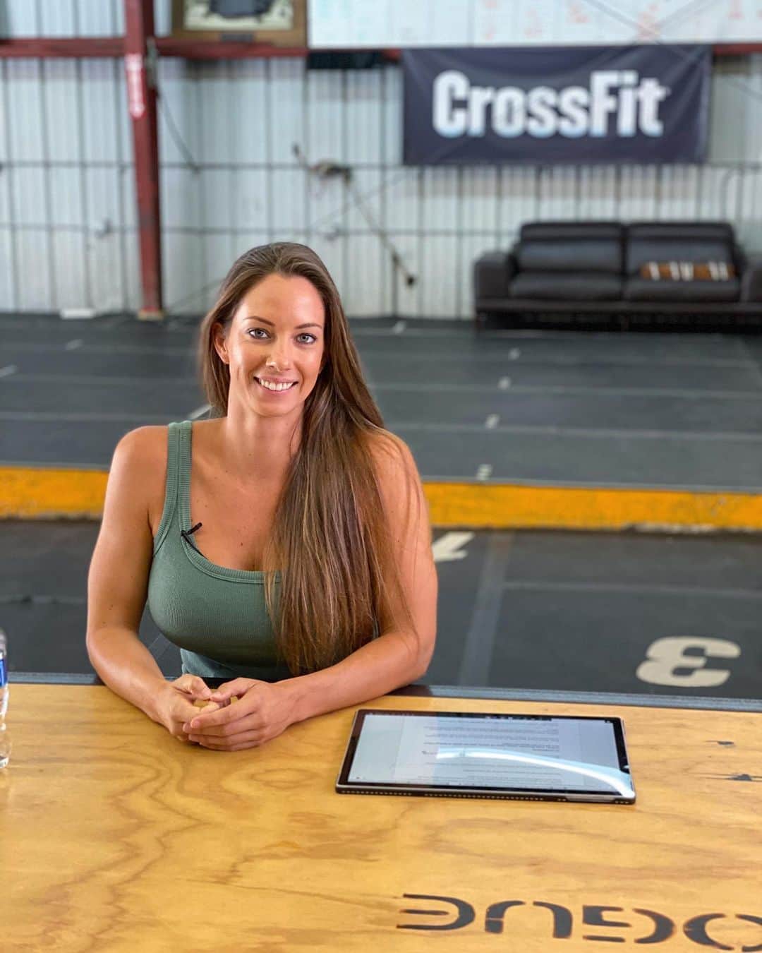 Janna Breslinさんのインスタグラム写真 - (Janna BreslinInstagram)「STOKED about our next @completehuman episode 🎬Wednesday our video interview with @thedavecastro the interim CEO of @crossfit goes live 💪🏻 We discuss Glassman’s tweet, Dave’s role as CEO and the future of CrossFit. Subscribe on YouTube or preferred podcast platform to get notified when this one is up! 🔥 It’s a goodie!  #crossfit #crossfitcommunity #committedtocrossfit #podcast #completehuman #biooptimization #health #science #personaldevelopement #planet #world #globe #socialresponsibility #dogood #changetheworld #conciousness #makeanimpact #futuristic #mindset #positivity #immunity #inspiration #healthylife」8月4日 7時22分 - jannabreslin