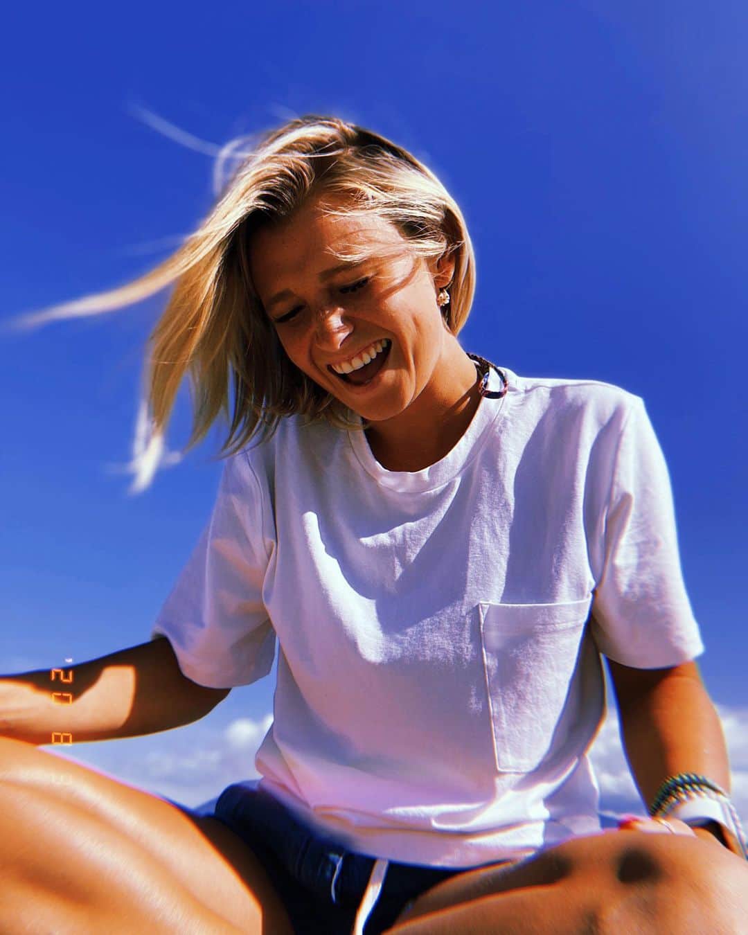 カーステン・ムーア＝タワーズのインスタグラム：「☁️9️⃣ I hope you spent your weekend laughing 💛」
