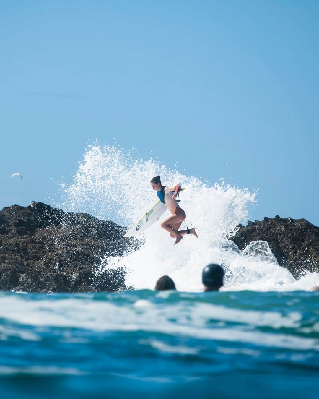 Rip Curl Australiaさんのインスタグラム写真 - (Rip Curl AustraliaInstagram)「2x World Surfing Champ @tylerwright making an entrance in #BombshellSeries ⚡」8月4日 8時01分 - ripcurl_aus