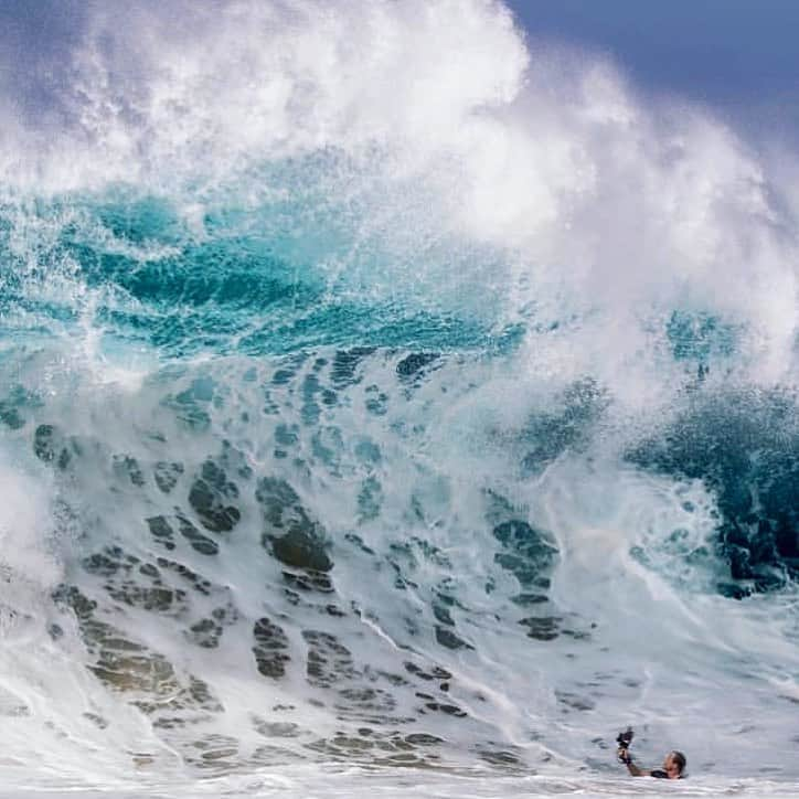 クラーク・リトルさんのインスタグラム写真 - (クラーク・リトルInstagram)「Shooting shorebreak. Photo @jacobvandervelde #clarklittle 🆑」8月4日 8時56分 - clarklittle