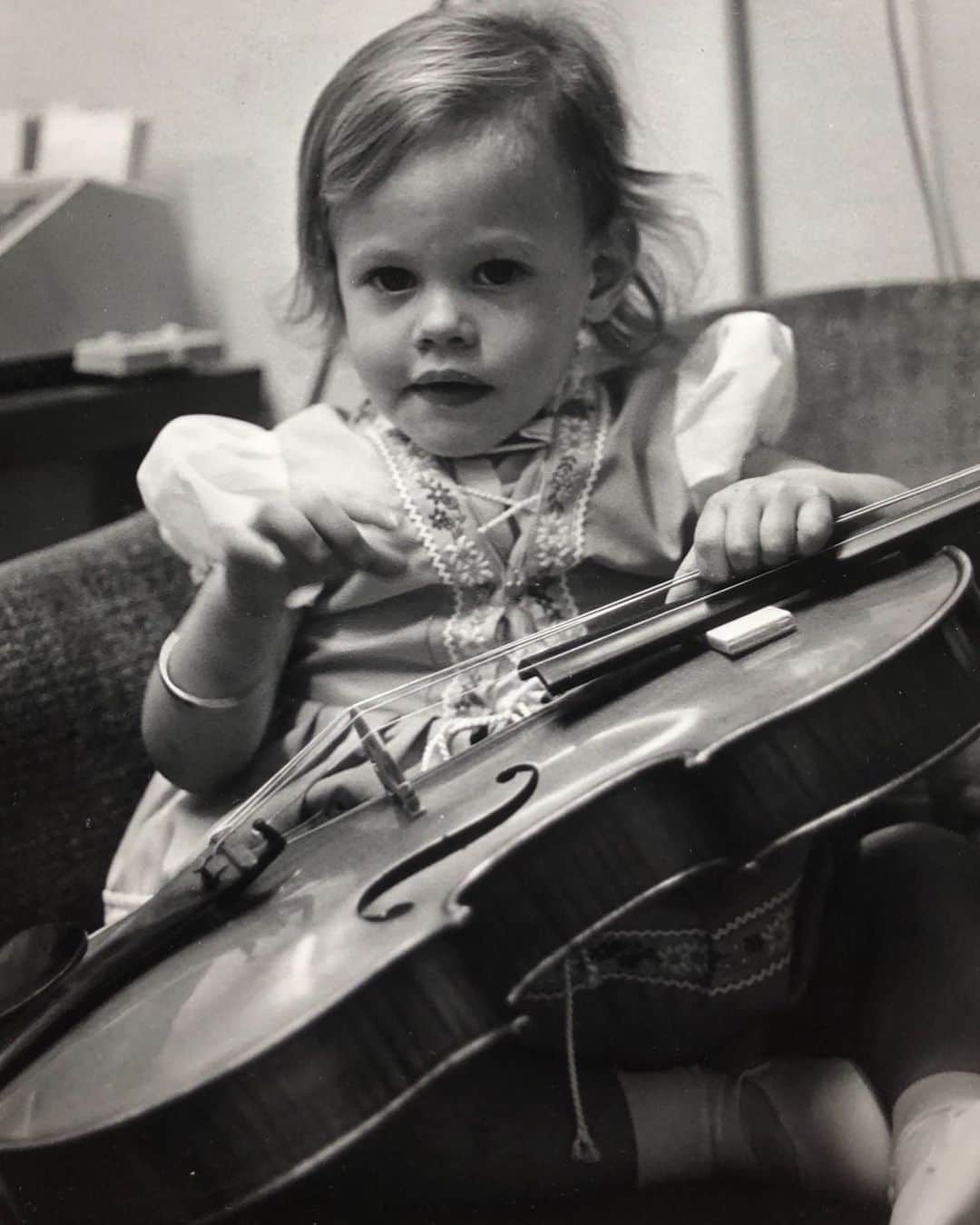 キャサリン・メーニッヒのインスタグラム：「“Never had one lesson”」