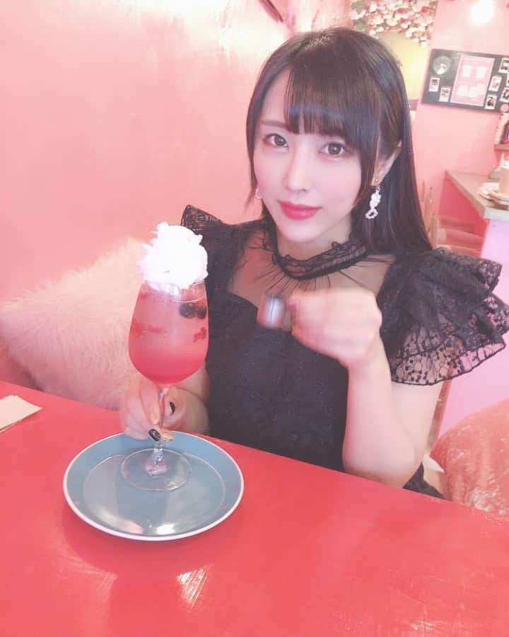 のインスタグラム：「おはくま🐻 . . #おはよう #gm #goodmorning #おはくま #日々の出会いに感謝 #バクステ外神田一丁目 #熊本美和 #miwakumamoto  #アイドル #idol #일본 #아이돌 #アイドルボウラー #Pリーガー #プロボウラーになりたい #japanesegirl #followme #kawaii #makeup #beauty #黒髪 #浅草 #カフェスタグラム #クルクル #miia #summer #すきぴ」
