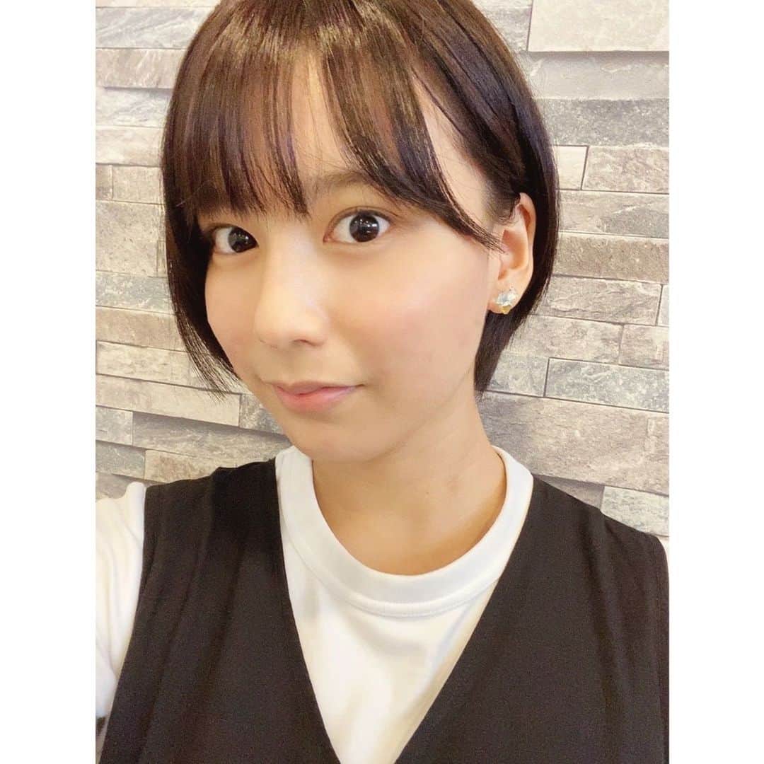 梶原凪のインスタグラム：「おはようございます！ 今日は朝から嬉しいことがあってテンション上がってます！！ 梅雨も明け暑くなってきましたね💦 熱中症気をつけましょう！」
