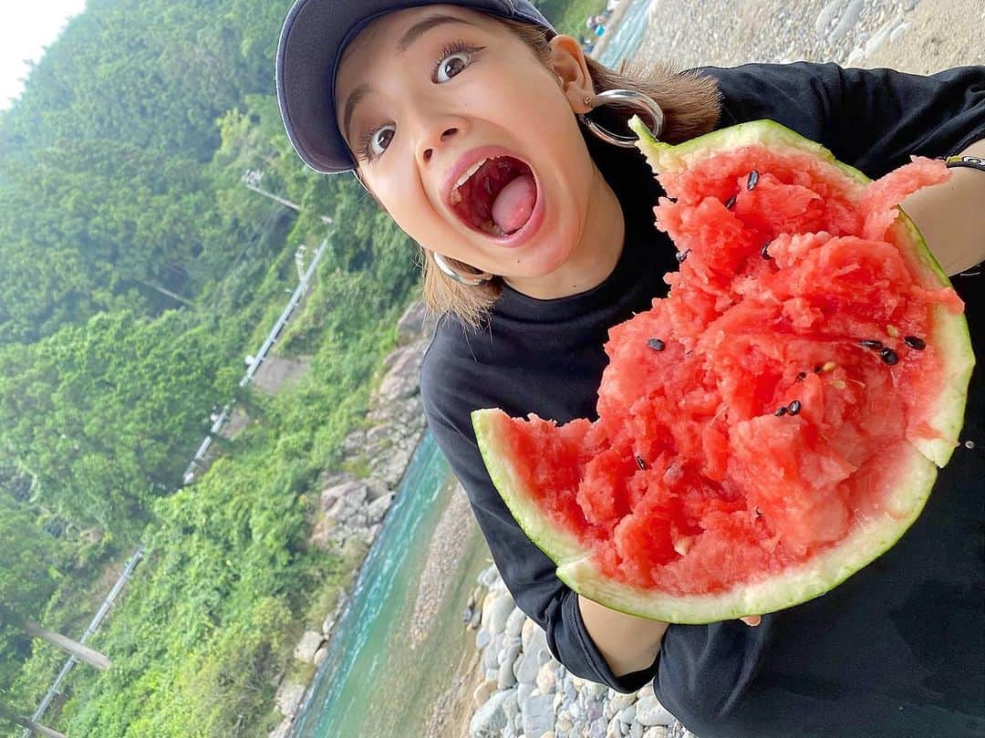 富久美玲のインスタグラム：「_ . . . 🍉🍉🍉 . . .」