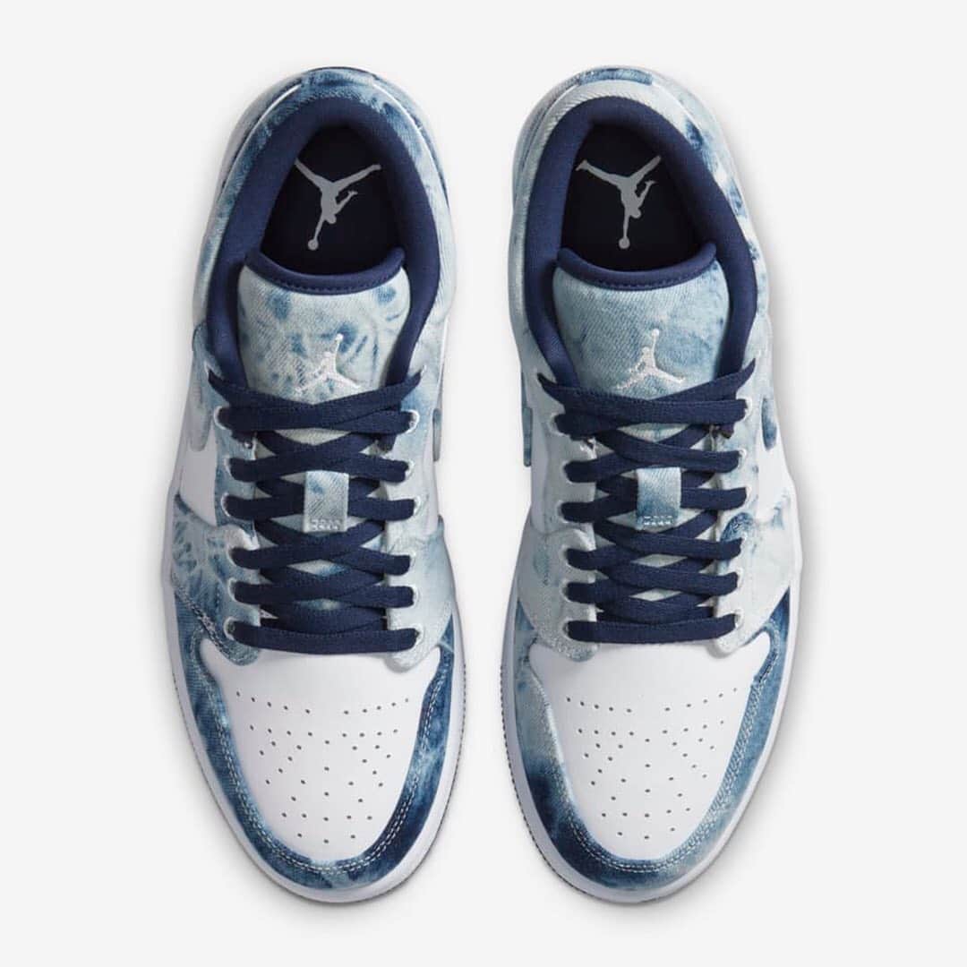 HYPEBEASTさんのインスタグラム写真 - (HYPEBEASTInstagram)「@hypebeastkicks: The Air Jordan 1 has been given a cloudy “Washed Denim” makeover. It takes on a denim upper that’s been treated in a light wash with faded notes of indigo, while a clean white @jumpman23 logo has been etched onto the top of the shoe’s tongue, complemented by bold hits of navy. They'll likely see a global release soon so stay tuned.⁠⠀⁠⠀ Photo: Nike」8月4日 10時51分 - hypebeast
