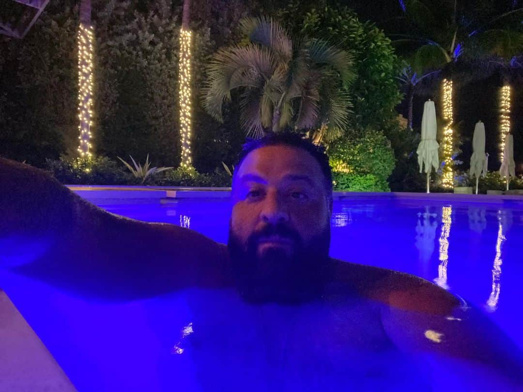 DJキャレドさんのインスタグラム写真 - (DJキャレドInstagram)「Getting some laps 🏊 in  Ya know POPSTAR ⭐️ TINGS」8月4日 10時53分 - djkhaled