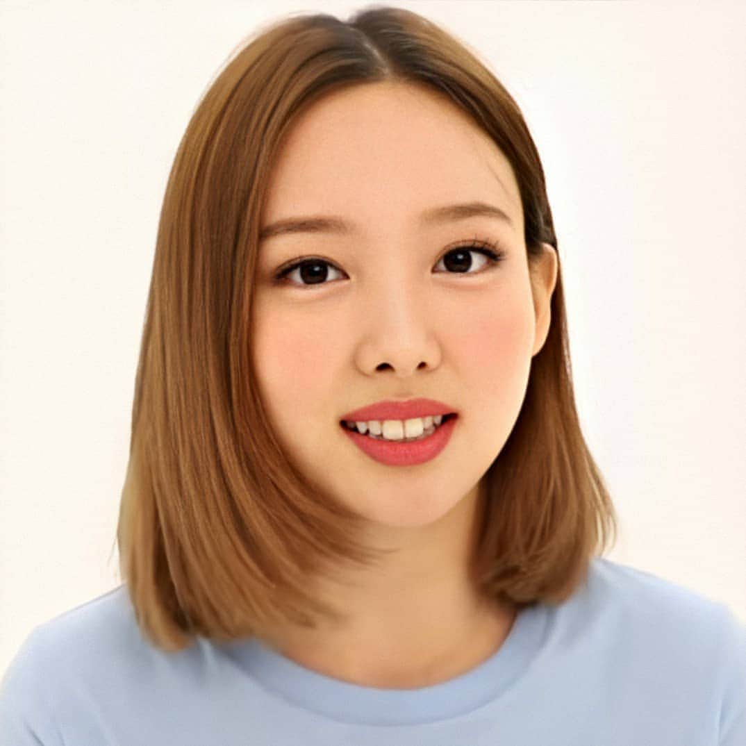 ナヨンさんのインスタグラム写真 - (ナヨンInstagram)「♪ 🌼💙 © TWICE ↬#Nayeon #TWICE #나연 #트와이스 ♡」8月4日 11時01分 - twnayeon