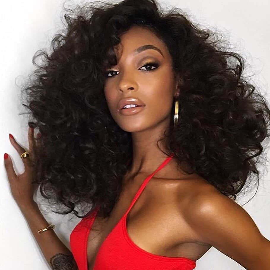 Lacy Redwayさんのインスタグラム写真 - (Lacy RedwayInstagram)「Cheers to another trip around the sun baby girl !! 🥂 ❤️ u Jay ! @jourdandunn   #HairByLacyRedway」8月4日 11時08分 - lacyredway