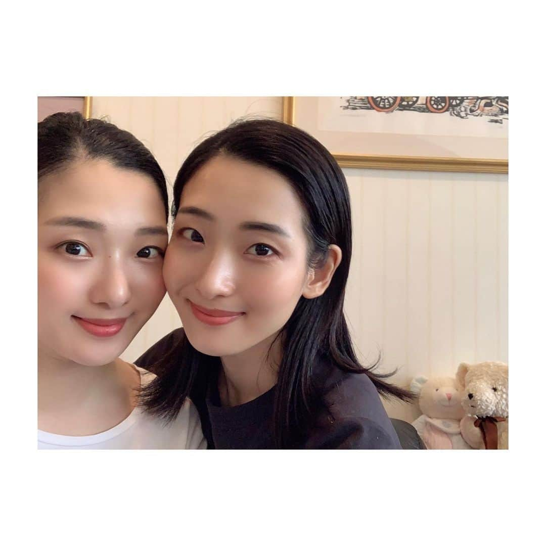 すみれ乃麗さんのインスタグラム写真 - (すみれ乃麗Instagram)「V6の井ノ原快彦さんご出演のアリナミン EX PLUSのCMに、蘭乃はなが"清少納言役"で出演してます😍. 私も先ほどTVで観ました💕とっても嬉しかったです😍❣️❣️❣️. . 全国で放映されてますので、是非ご覧ください✨✨✨YouTubeやタケダ健康サイトからもご覧いただけます✨✨✨. . . ステイホームの運動不足から、最近かなり肩こりが酷かったので、私もアリナミン EX PLUSを飲んでみようと思います❤️. . . 一枚目の写真は、先月父の誕生日の際に撮ったものです😇（詳細は蘭乃のブログをご覧ください🙏） . . #井ノ原快彦 さん #v6  #アリナミンexプラス #武田コンシューマーヘルスケア株式会社 #蘭乃はな #清少納言」8月4日 20時43分 - reisumireno