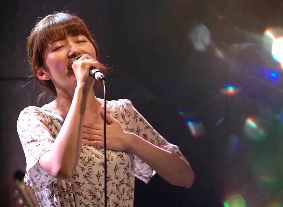 はたゆりこさんのインスタグラム写真 - (はたゆりこInstagram)「「ひだまりライブON AIR」無観客配信ライブ ━━━━━━━━━━━━━━━━━ 昨日は代官山NOMADからの無観客配信#ひだまりライブ でした。 ご視聴くださった皆さん、どうもありがとうございました！ 沢山のコメントで盛り上げて頂き嬉しかったです😊 共演の皆さんの素敵な歌声と人柄に触れ、とても元気をもらいました✨ 8月17日まではアーカイブにてご視聴いただけます🎶  .*.*.*. #代官山NOMAD のツイキャスページよりご購入ください。 https://twitcasting.tv/dy_nomad/shopcart/15459 .*.*.*. #佐藤めぐみ #はたゆりこ #yosu #UPLIFT」8月4日 20時44分 - hatayuriko