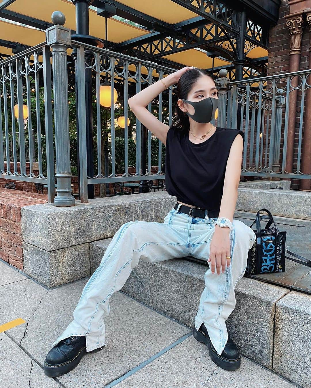 前沢海友さんのインスタグラム写真 - (前沢海友Instagram)「DisneyCode✌️💛 ㅤㅤㅤㅤㅤㅤㅤㅤㅤㅤㅤㅤㅤ Tops.ZARA pants.viavanda shoes.drmartens Bag.balenciaga  ㅤㅤㅤㅤㅤㅤㅤㅤㅤㅤㅤㅤㅤ #coodinate #instafashion #disneycode #newpost #ファッション #コーティネート #私服 #みんコーデ #ディズニーコーデ」8月4日 20時47分 - maezawamiyu