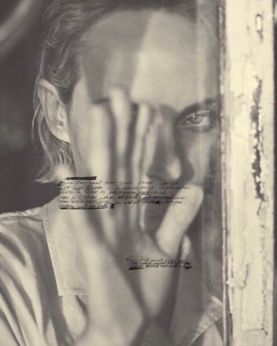 エステルデヴェのインスタグラム：「@ambervalletta photographed by @annemariekevandrimmelen」