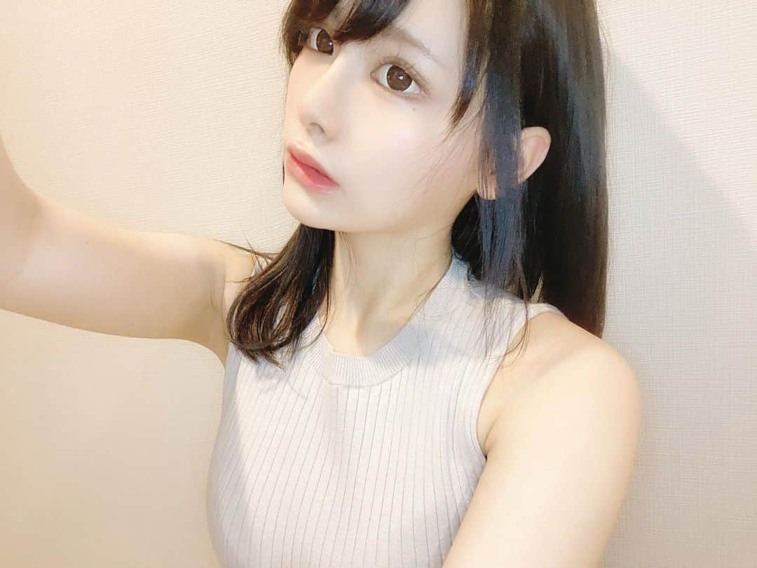 大城もも子のインスタグラム：「.テーマは黒髪清楚系お姉さん」