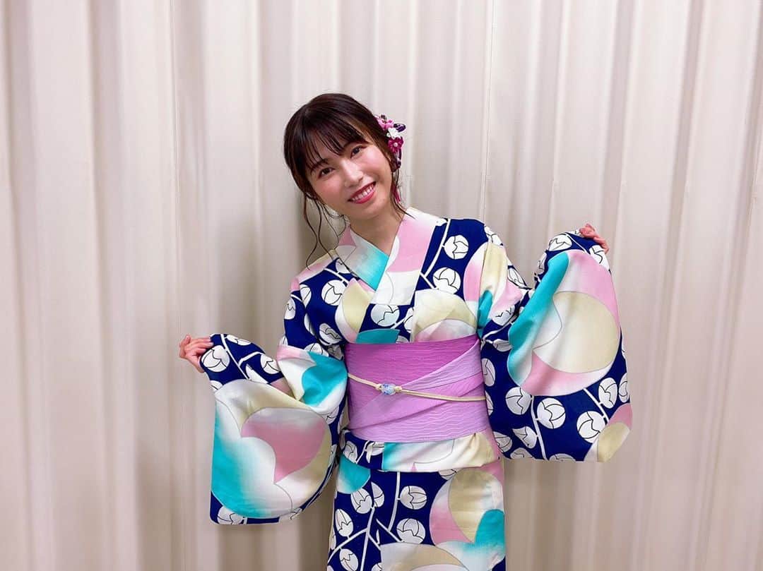 横山由依さんのインスタグラム写真 - (横山由依Instagram)「今日の『うたコン』は、 浴衣で恋するフォーチュンクッキー👘  折り紙のような帯とのバランスを見て、 ナナメ帯締めにしていただきました！  浴衣を着ると 本当に幸せな気持ちになります！  #AKB48 #浴衣 #yukata」8月4日 21時05分 - yokoyamayui_1208