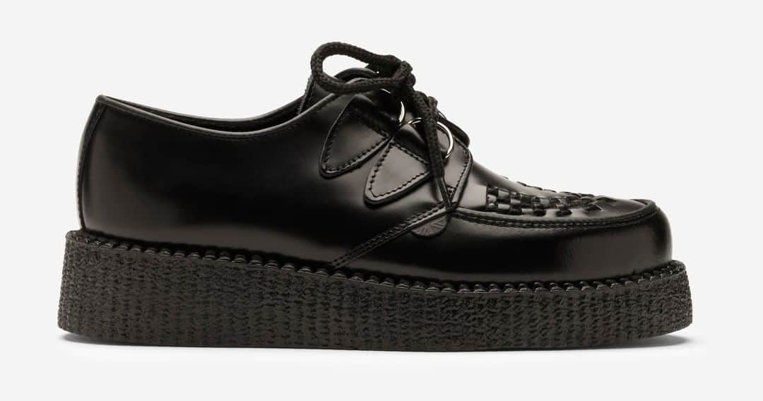 アンダーグラウンドのインスタグラム：「The Original Wulfrun Creeper. Leather SIngle sole restocked in all sizes and available from our online store. Algender.⁠ ⁠ ⁠ ⁠ #UndergroundEngland #UndergroundShoes #UndergroundCreeper #WulfrunCreeper #Creepers #Underground #Wulfrun #OriginalCreeper #algender」