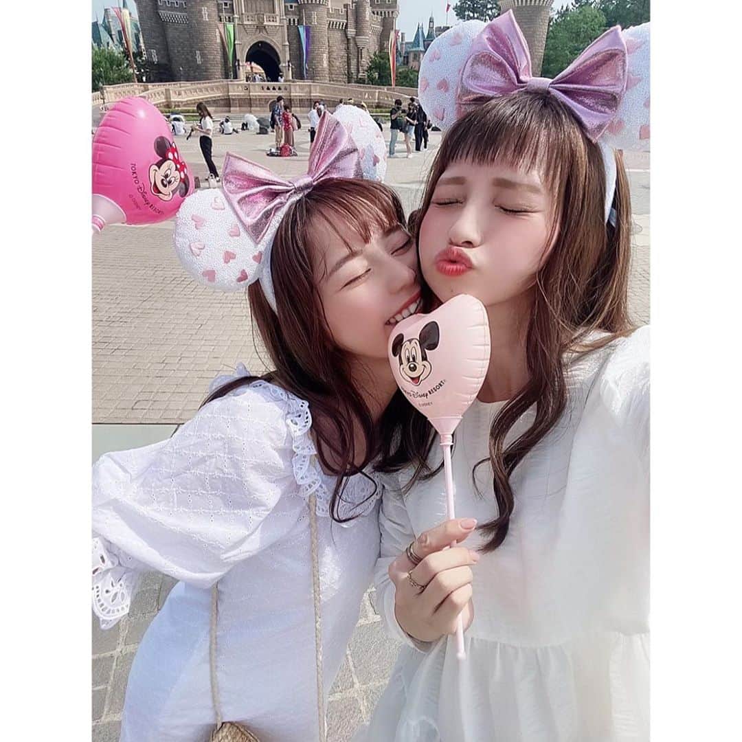 堀尾実咲さんのインスタグラム写真 - (堀尾実咲Instagram)「みる子との思い出いっぱい 🤍🐭🐭🤍  楽しかった☺️ またいっしょにいこね💖  ※お食事中とお写真撮る時以外はマスクつけてます😌  #ディズニー #ディズニーランド #東京ディズニーランド #TDL #ディズニーリゾート #東京ディズニーリゾート #disney #disneyland #tokyodisneyland #disneyresort」8月4日 21時22分 - misaki.horio
