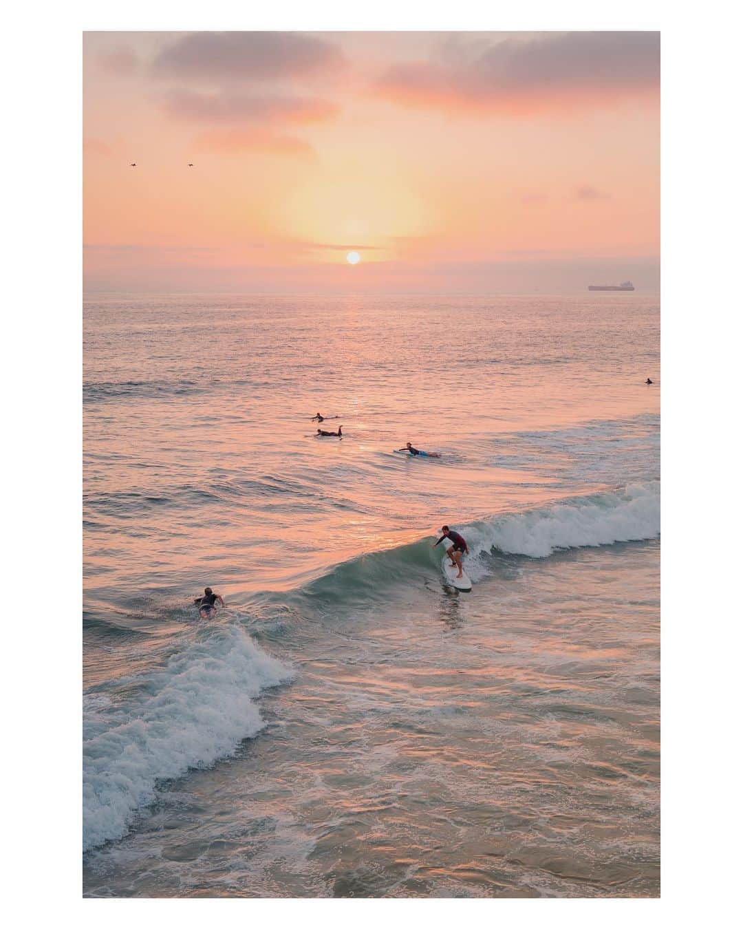 Pete Halvorsenのインスタグラム：「sunset sessions on the left coast...  . Leica Q2」