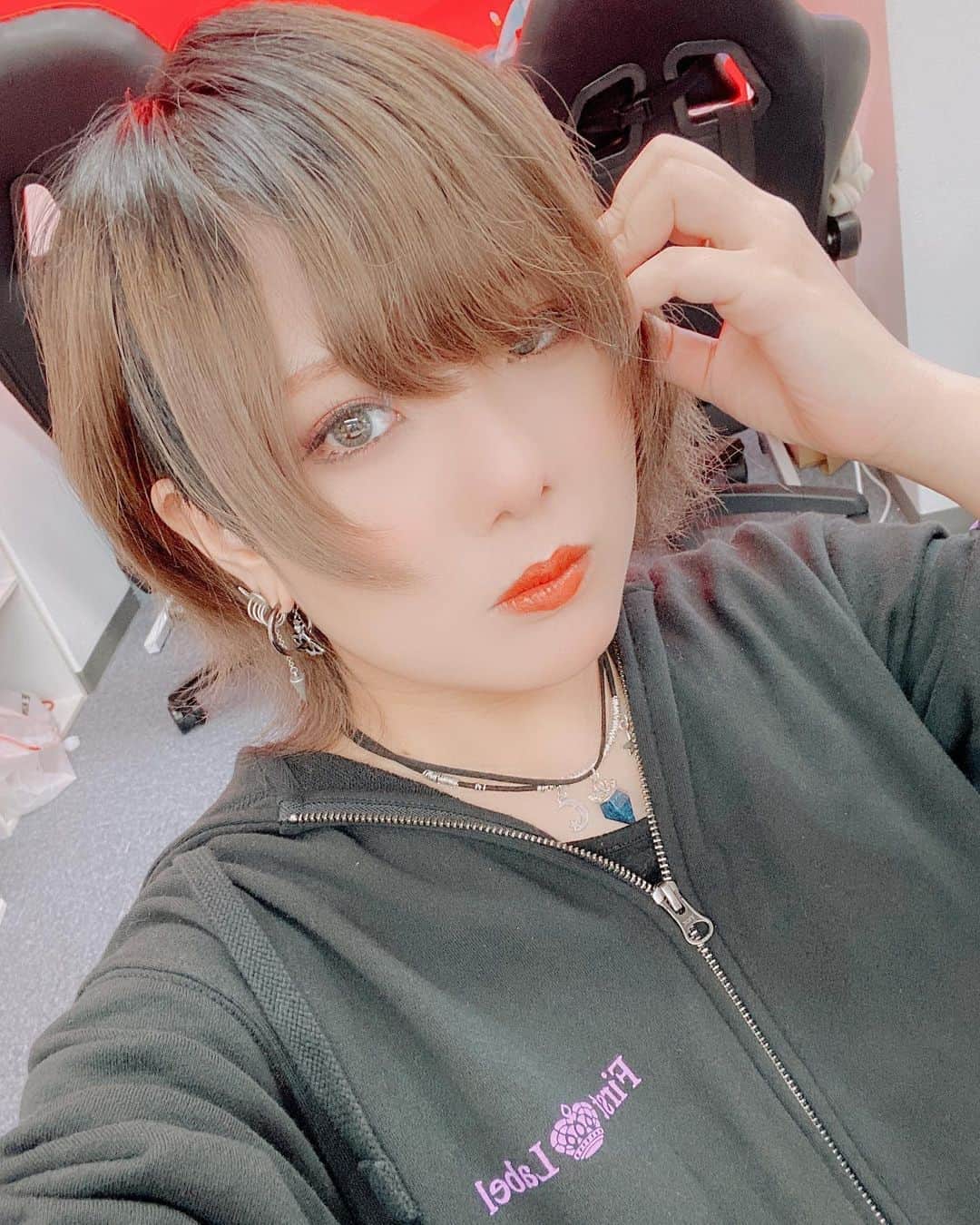 Ennさんのインスタグラム写真 Enninstagram この髪型も土曜日でおさらばじゃ ショートヘア 自撮り 自撮り女子 フォーエイト 8月4日 13時24分 Ennnnn Em