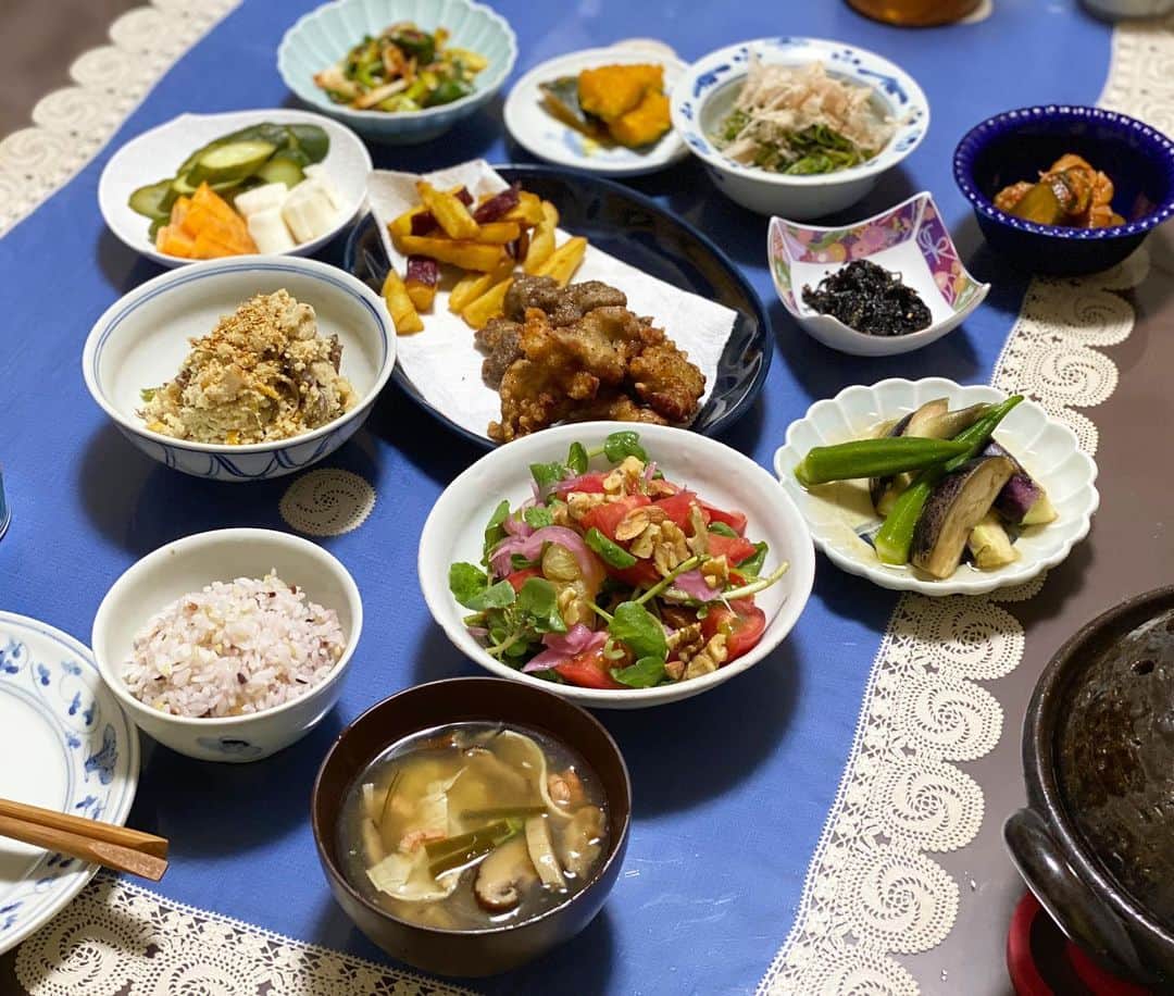青山有紀さんのインスタグラム写真 - (青山有紀Instagram)「ママ宅に新作の#青家の酵素シロップ を届けに行くも、持ってくるの忘れて夕食食べただけ（今日無事に渡しました）😂」8月4日 13時28分 - yukiaoya