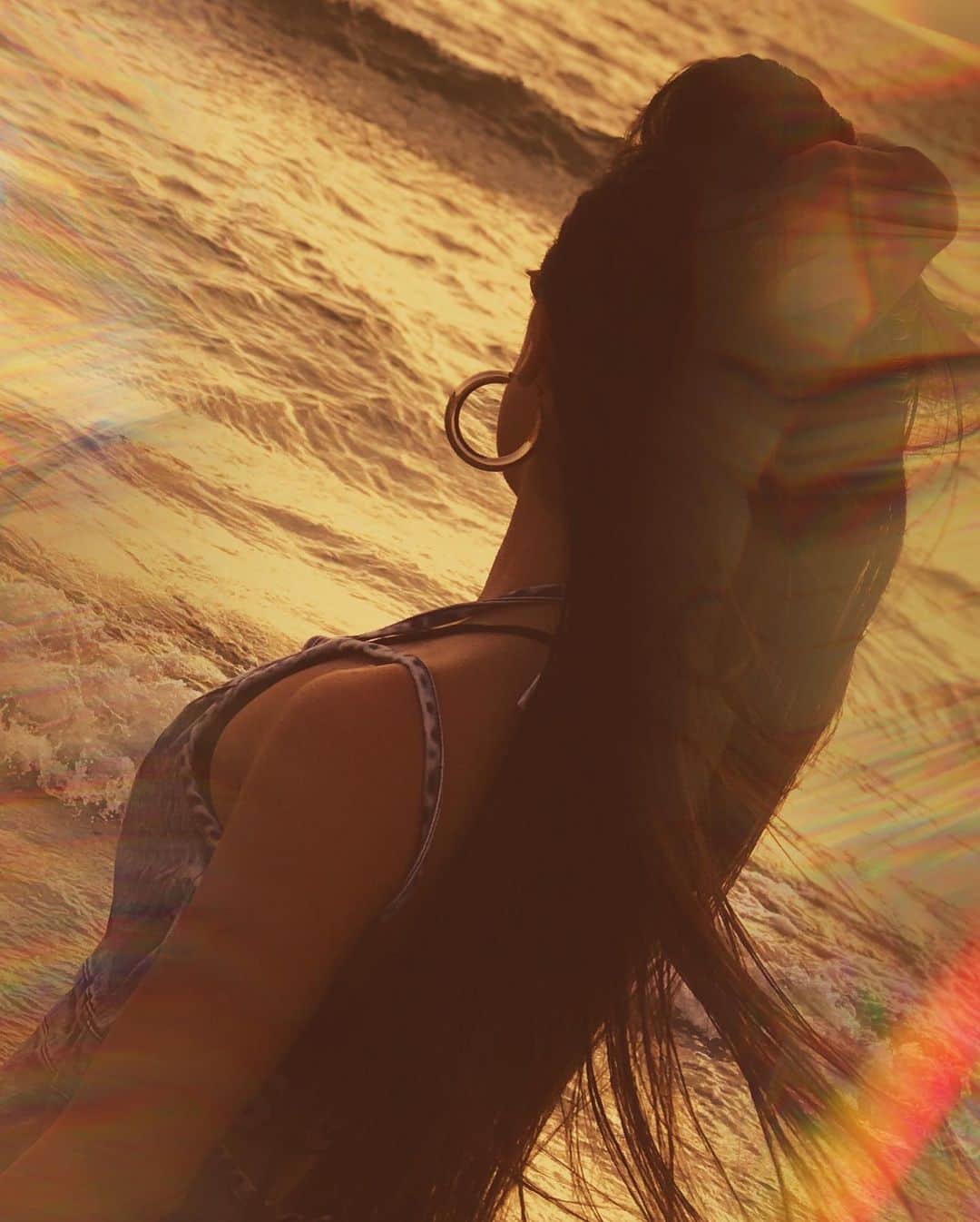 NaNaさんのインスタグラム写真 - (NaNaInstagram)「Summer Breeze🌅🌴🌺🧡 #summer #sea #sunset #tbt」8月4日 14時07分 - nana_music