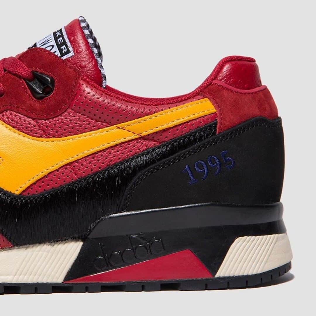 Sneaker Newsさんのインスタグラム写真 - (Sneaker NewsInstagram)「Off the heels of the surprising announcement of Only Built For Cuban Linx III, @raekwon reveals a follow-up to his Diadora N.9000 collaboration with @packer from 2015. For more on this first look teaser, hit the link in our bio.」8月4日 15時01分 - sneakernews