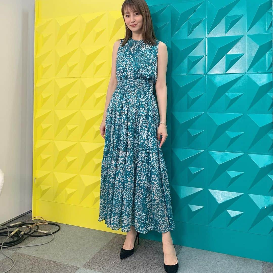 矢田亜希子さんのインスタグラム写真 - (矢田亜希子Instagram)「毎週月曜日は有田プレビュールームです♪いつものリモート部屋にて。 有田さんとちさ子さんと吉村さんと♪」8月4日 15時06分 - akiko_yada