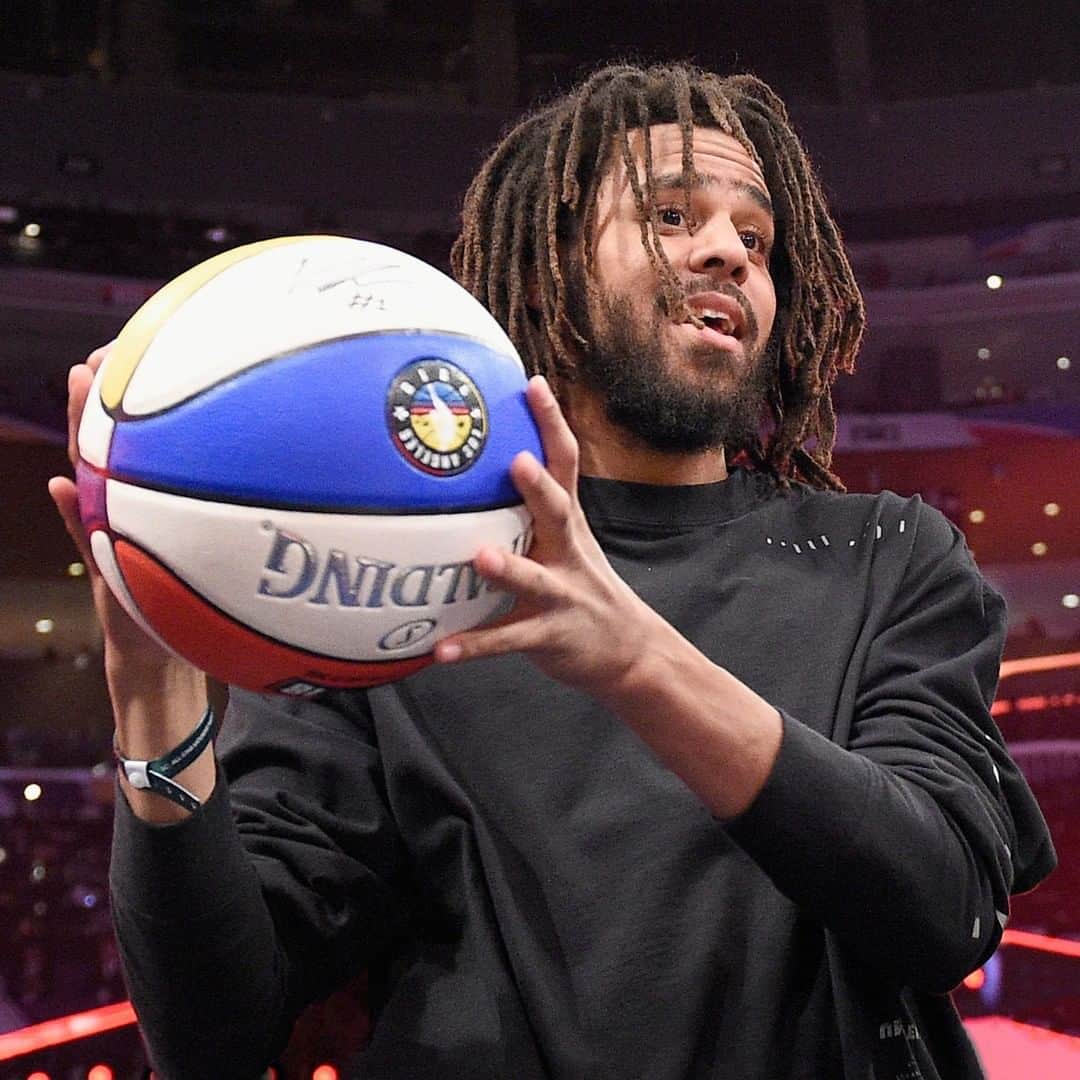 HYPEBEASTさんのインスタグラム写真 - (HYPEBEASTInstagram)「@hypebeastsports: @realcoleworld is reportedly training for the @nba. @masterp revealed that he had a long conversation with the @dreamville head about moving into the league. Cole asked P what he would need to do to get in, to which P replied, “I said to get one of these NBA jerseys, it’s not gonna be easy. It’s gonna be a lot of hate, it’s gonna be a lot of people not believing in you but you know J. Cole — he got the right size, he in the gym!” Find out more details from their conversation by hitting the link in our bio.⁠ Photo: Kevork Djansezian/Getty Images」8月4日 15時54分 - hypebeast