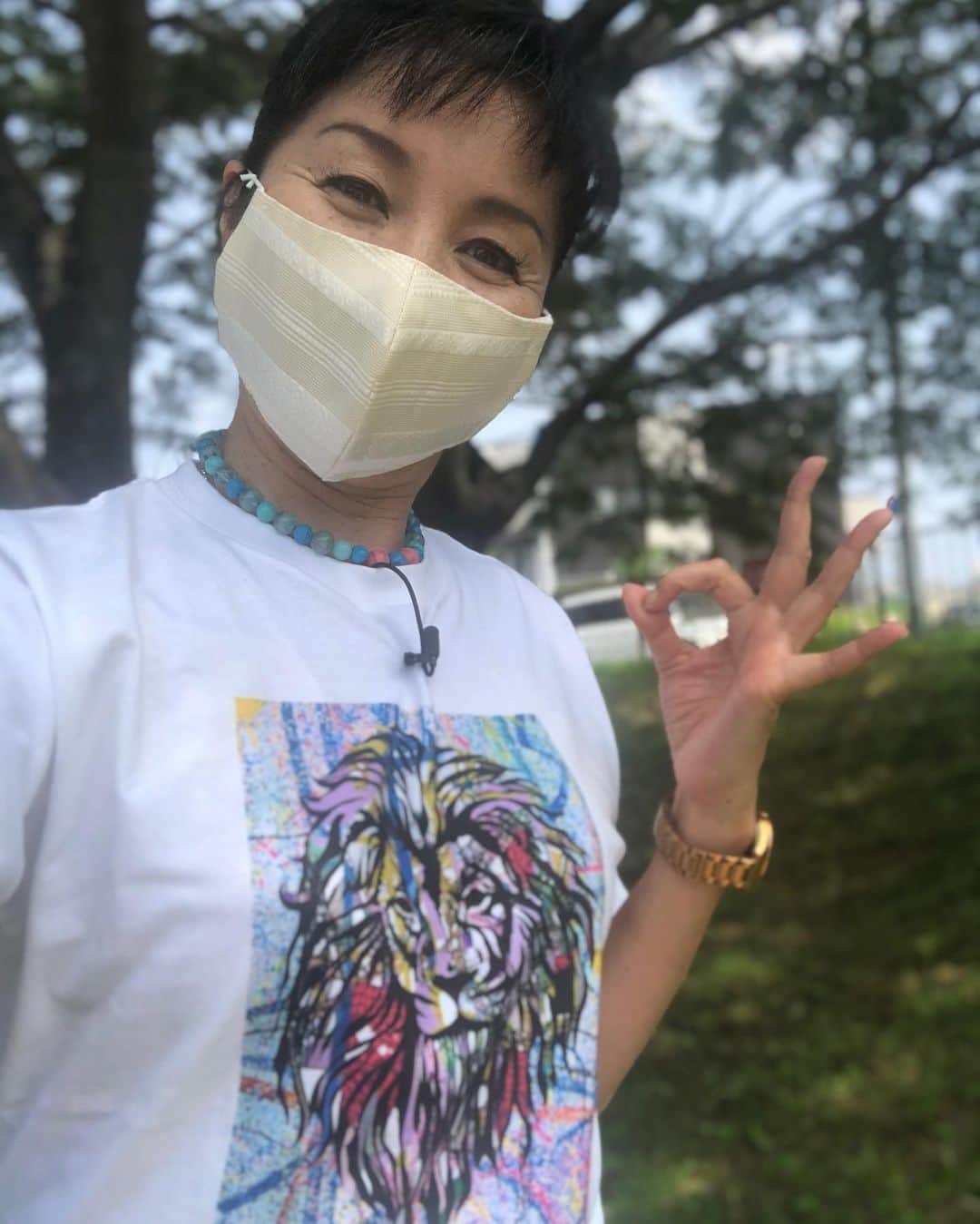 のインスタグラム：「しゃれとんしゃあロケ。暑かったぁ。 あっ、放送もうすぐあるよ。【めんたいワイド】見てね。 #めんたいワイド #カヨは火曜日 #山本カヨのしゃれとんしゃあ  #長住　#桧原 #食パン　#天ぷら #マスク　#博多織 #tシャツ#ベル #我が道を行くライオン  #マダムブレッドマーケット」