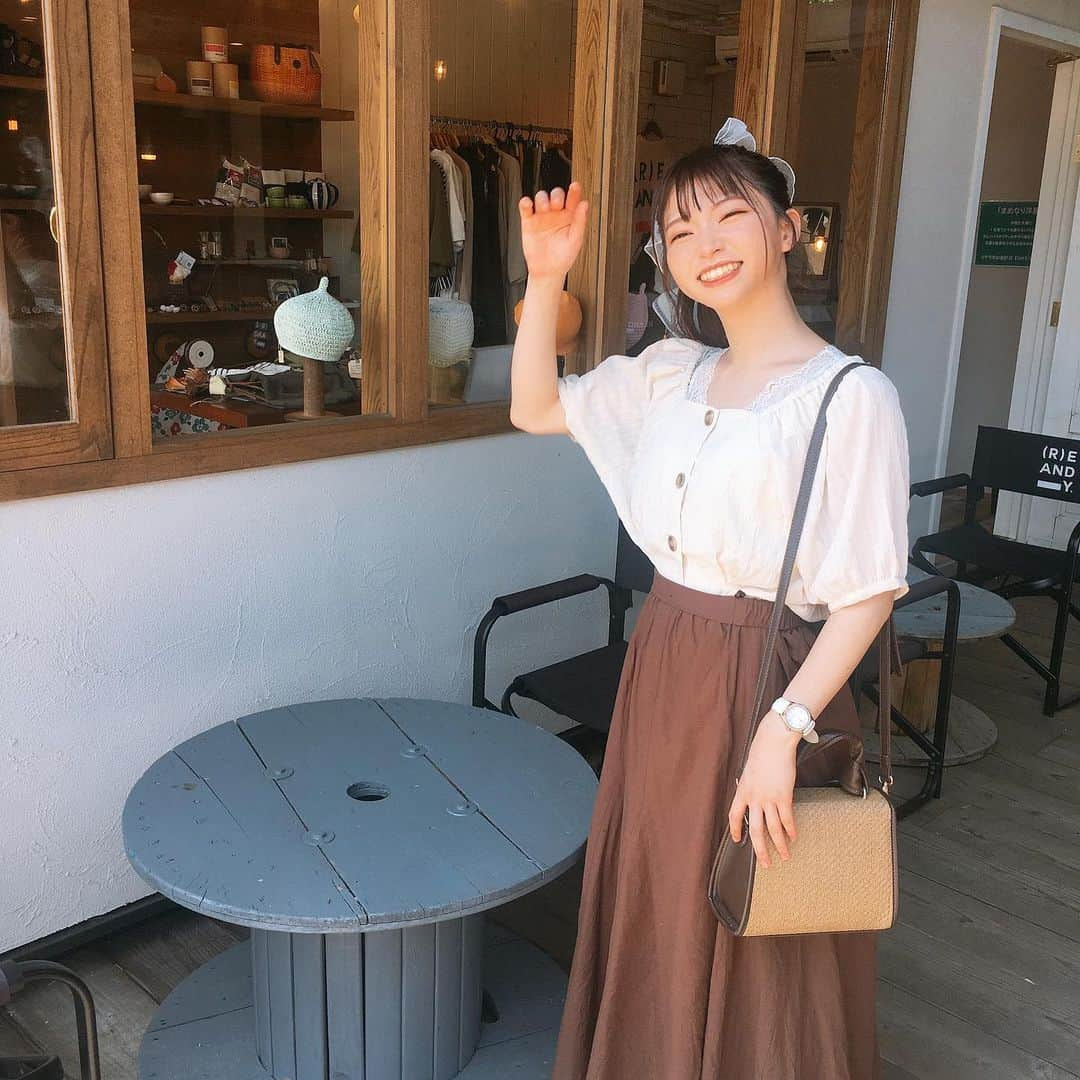 横道侑里さんのインスタグラム写真 - (横道侑里Instagram)「外も公園とか雑貨屋さんとか本も並べてあったり、キャンプ道具もあったり、すごくすごくおしゃれで可愛かった！」8月4日 16時35分 - sideroad615