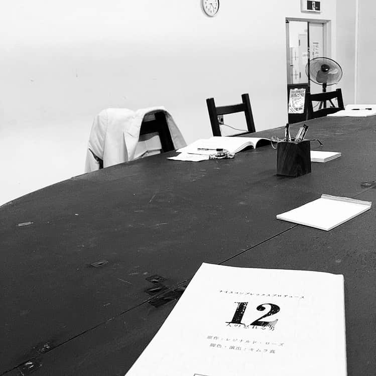 松田洋治のインスタグラム：「大阪版　短期集中稽古。でも密じゃなくね。 #ナイコン12人」