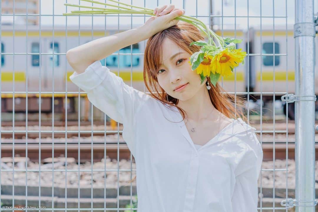 Kumaのインスタグラム：「- summer time - . model: res_216  location: chiba  #sonyalphaportrait . . . . . #igersjp #ig_phos #team_jp_ #LaP_2020 #indies_gram #rox_captures #indies_models #tokyocameraclub #goodportraitworld . #instagram #portrait」