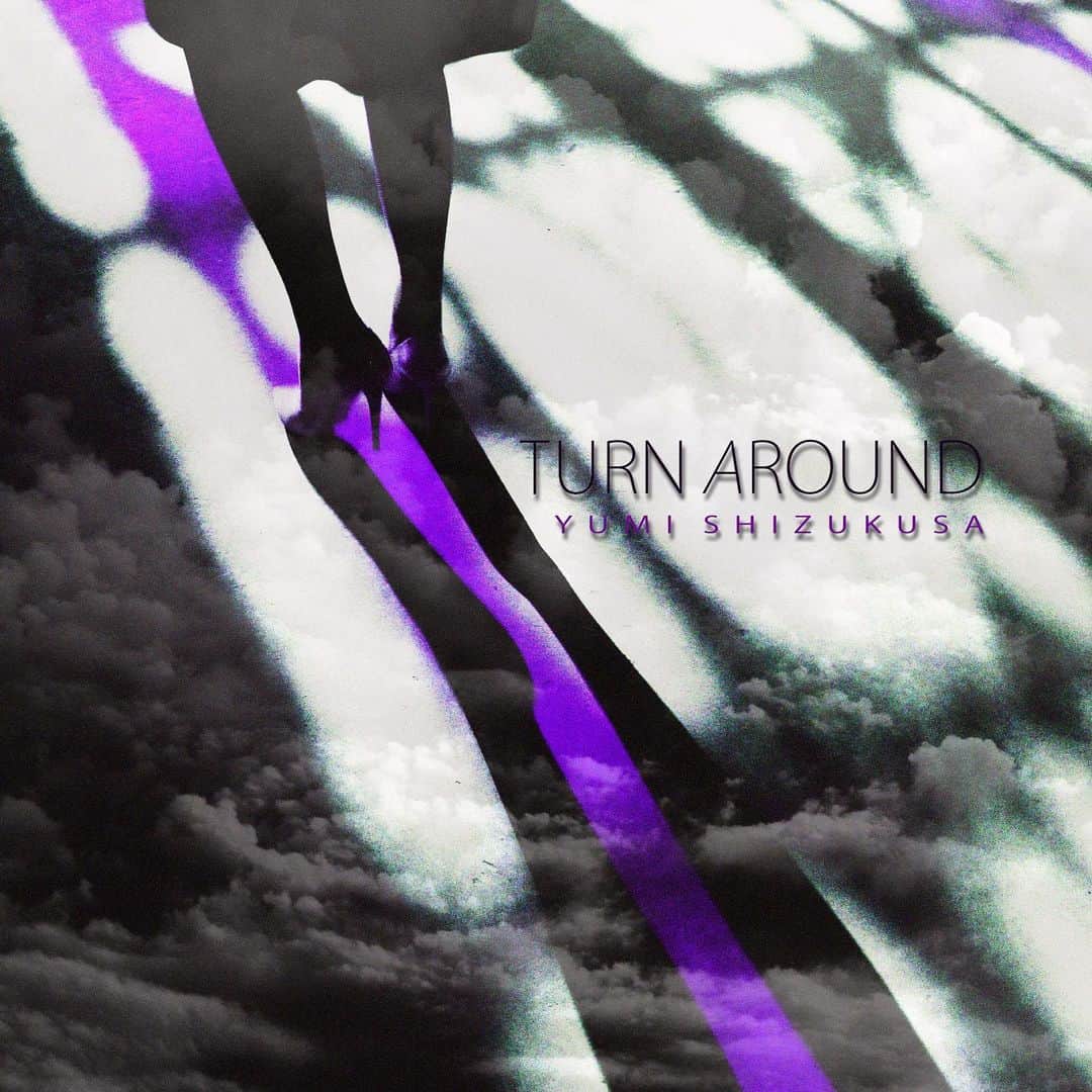 滴草由実のインスタグラム：「「TURN AROUND」をSoundCloudで公開しました！ 心静かになりたい時、落ち着きたい時に気持ちを無にして聴いてみるのをおすすめします♪ 中域、低音域に鳴るアンビエントな響きが脳内とすべてをとても心地良く包んでくれます。  https://soundcloud.com/yumi_shizukusa/turn-around   #makemusic#音楽を癒しに」