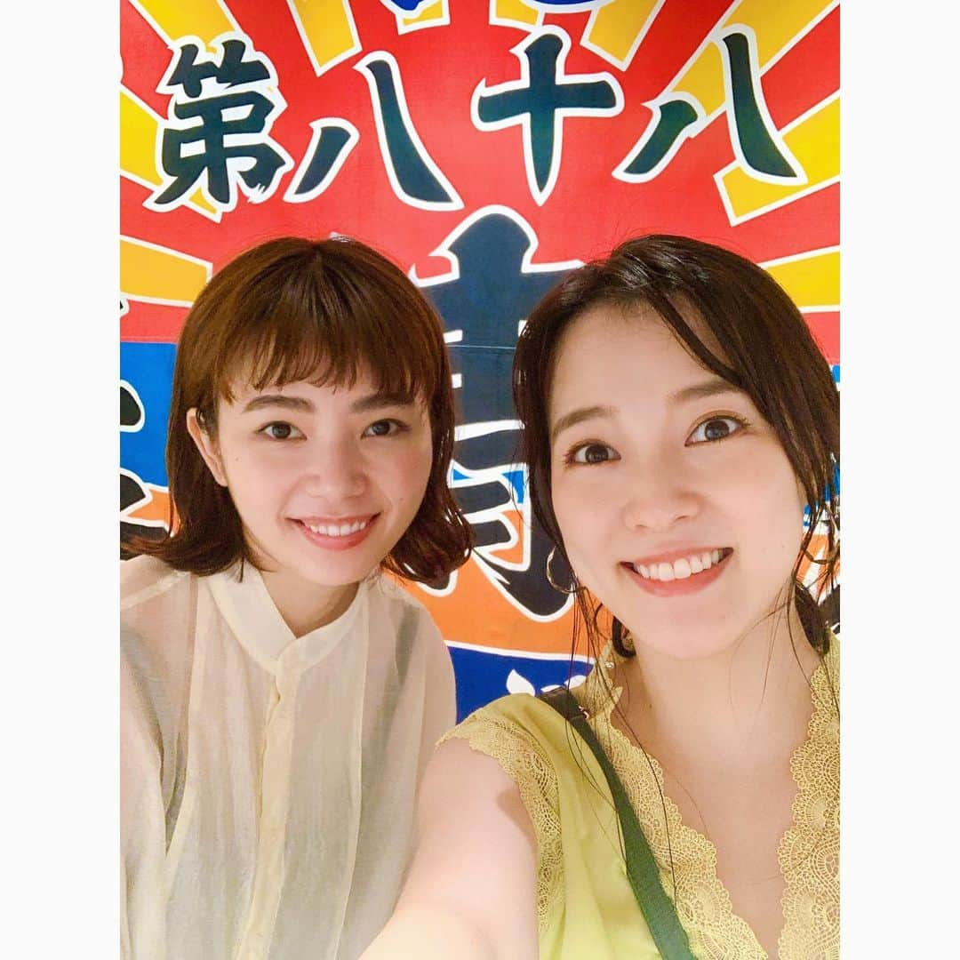 奈津子さんのインスタグラム写真 - (奈津子Instagram)「‪本日も18:10〜東京FM #スカロケ　 「生活向上委員会」生出演ぜひ聴いてください📻‬21時〜 なんでも鑑定団では原口さんとの【名画鑑定大会】がオンエアなので要チェック‬です。 ・ YouTube ‪#奈津子の家電クリニック　もUP。初めてのモーニングルーティンに挑戦したけど我ながら家電が多すぎて凄まじいのでプロフィールのリンクから是非ご覧くださいw写真は久々のみなみやんと💕落ち着くわ🐱 ・ ・ ‬#家電 #家電好き #家電女優 #奈津子 #お宝　#なんでも鑑定団　#ラジオ #YouTube #モーニングルーティン」8月4日 17時26分 - natsuko_kaden